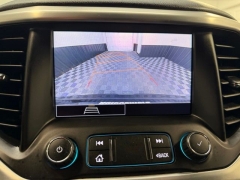 Used 2021  GMC Acadia AWD 4dr SLE at AutoCenters Bonne Terre near Bonne Terre&comma; MO