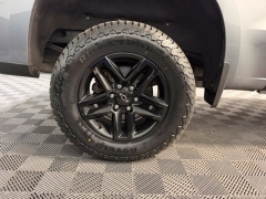 Used 2020  Chevrolet Silverado 1500 4WD Crew Cab 147" LT Trail Boss at AutoCenters Bonne Terre near Bonne Terre&comma; MO