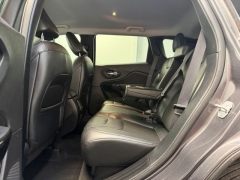 Used 2020  Jeep Cherokee Altitude FWD at AutoCenters Bonne Terre near Bonne Terre&comma; MO
