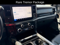 Used 2023  Ford Super Duty F-250 4WD LARIAT Crew Cab SRW 6&period;75' Box at AutoCenters Bonne Terre near Bonne Terre&comma; MO