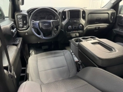 Used 2021  Chevrolet Silverado 1500 4WD Crew Cab 147" Custom Trail Boss at AutoCenters Bonne Terre near Bonne Terre&comma; MO
