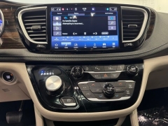 Used 2023  Chrysler Pacifica Limited FWD at AutoCenters Bonne Terre near Bonne Terre&comma; MO