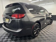 Used 2020  Chrysler Pacifica 4d Wagon Touring at AutoCenters Bonne Terre near Bonne Terre&comma; MO