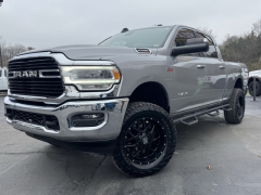 Used 2019  Ram 2500 Big Horn 4x4 Crew Cab 6'4" Box at AutoCenters Bonne Terre near Bonne Terre, MO