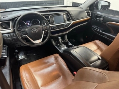 Used 2017  Toyota Highlander Limited V6 AWD &lpar;Natl&rpar; at AutoCenters Bonne Terre near Bonne Terre&comma; MO
