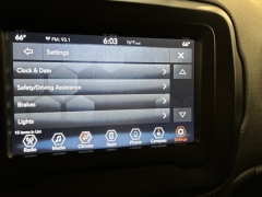 Used 2018  Jeep Renegade Latitude FWD at AutoCenters Bonne Terre near Bonne Terre&comma; MO