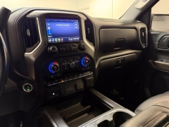 Used 2020  Chevrolet Silverado 1500 4WD Crew Cab 147" LT Trail Boss at AutoCenters Bonne Terre near Bonne Terre&comma; MO