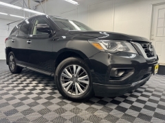 Used 2019  Nissan Pathfinder 4x4 SV at AutoCenters Bonne Terre near Bonne Terre&comma; MO