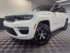 Used 2022  Jeep Grand Cherokee Summit Reserve 4x4 at AutoCenters Bonne Terre near Bonne Terre&comma; MO