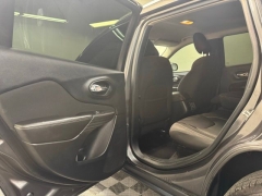 Used 2017  Jeep Cherokee 4d SUV 4WD Latitude V6 at AutoCenters Bonne Terre near Bonne Terre&comma; MO
