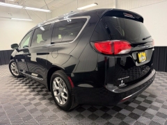Used 2019  Chrysler Pacifica 4d Wagon Limited at AutoCenters Bonne Terre near Bonne Terre&comma; MO