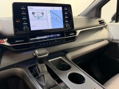 Used 2022  Toyota Sienna XLE FWD 7-Passenger at AutoCenters Bonne Terre near Bonne Terre&comma; MO