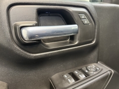 Used 2021  Chevrolet Silverado 1500 4WD Crew Cab 147" Custom Trail Boss at AutoCenters Bonne Terre near Bonne Terre&comma; MO