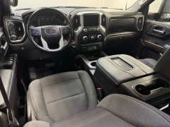 Used 2021  GMC Sierra 1500 4WD Crew Cab 157" Elevation at AutoCenters Bonne Terre near Bonne Terre&comma; MO