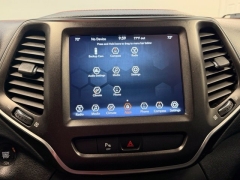Used 2020  Jeep Cherokee 4d SUV 4WD Trailhawk 3&period;2L at AutoCenters Bonne Terre near Bonne Terre&comma; MO