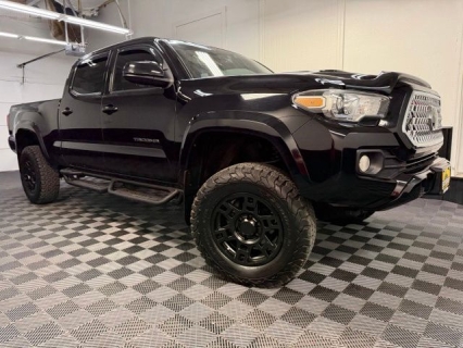 Used 2019 Toyota Tacoma 4WD SR5 Double Cab 6' Bed V6 AT (Natl) at AutoCenters Bonne Terre near Bonne Terre, MO