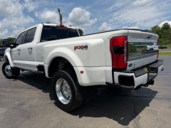 Used 2023  Ford Super Duty F-450 4WD Platinum Crew Cab DRW 8' Box at AutoCenters Bonne Terre near Bonne Terre&comma; MO