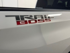 Used 2021  Chevrolet Silverado 1500 4WD Crew Cab 147" Custom Trail Boss at AutoCenters Bonne Terre near Bonne Terre&comma; MO