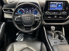 Used 2020 Toyota Highlander Hybrid 4d SUV AWD XLE at AutoCenters Bonne Terre near Bonne Terre, MO