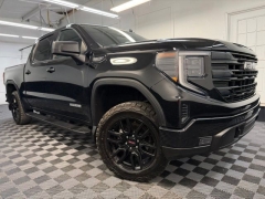 Used 2023  GMC Sierra 1500 4WD Crew Cab 147" Elevation at AutoCenters Bonne Terre near Bonne Terre&comma; MO