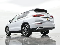 Used 2023  Mitsubishi Outlander SE S-AWC at Landmark Auto Credit Center near springfield&comma; IL