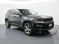 Used 2025  Jeep Grand Cherokee Limited 4x4 at Landmark Auto Credit Center near springfield&comma; IL