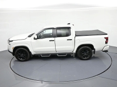 Used 2022  Nissan Frontier Crew Cab 4x4 SV Auto at Landmark Auto Credit Center near springfield&comma; IL
