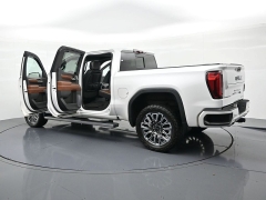 Used 2023  GMC Sierra 1500 4WD Crew Cab 147" Denali Ultimate at Landmark Auto Credit Center near springfield&comma; IL