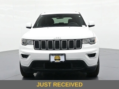 Used 2020  Jeep Grand Cherokee 4d SUV 4WD Laredo at Landmark Auto Credit Center near springfield&comma; IL
