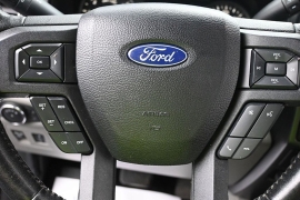 Used 2018  Ford F-150 4WD SuperCrew XLT 5 1&sol;2 w&sol;Luxury Pkg at Landmark Auto Credit Center near springfield&comma; IL