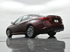 Used 2025  Nissan Altima SV FWD at Landmark Auto Credit Center near springfield&comma; IL