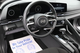 Used 2024  Hyundai Elantra SEL IVT at Landmark Auto Credit Center near springfield&comma; IL