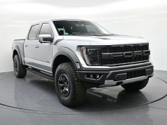 Used 2022  Ford F-150 4WD Raptor SuperCrew 5&period;5' Box at Landmark Auto Credit Center near springfield&comma; IL