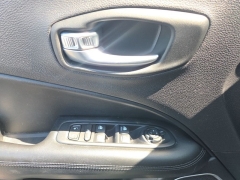 Used 2018  Jeep Compass 4d SUV FWD Latitude Altitude at Landmark Auto Credit Center near springfield&comma; IL