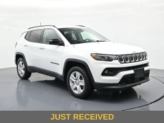 Used 2022  Jeep Compass Latitude 4x4 at Landmark Auto Credit Center near springfield&comma; IL