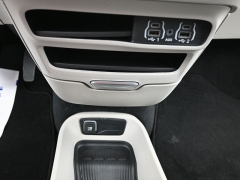 Used 2024  Chrysler Pacifica Touring L FWD at Landmark Auto Credit Center near springfield&comma; IL