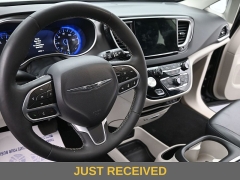 Used 2024  Chrysler Pacifica Touring L FWD at Landmark Auto Credit Center near springfield&comma; IL