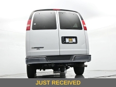 Used 2018  Chevrolet Express Wagon 3500 Wagon LT at Landmark Auto Credit Center near springfield&comma; IL