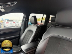 Used 2024  Jeep Grand Cherokee Altitude 4x4 at Landmark Auto Credit Center near springfield&comma; IL