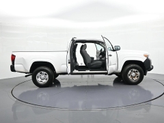 Used 2019  Toyota Tacoma 2WD SR Access Cab 6' Bed I4 AT &lpar;Natl&rpar; at Landmark Auto Credit Center near springfield&comma; IL