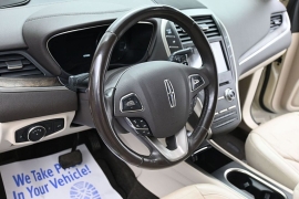 Used 2018  Lincoln MKC 4d SUV AWD Reserve at Landmark Auto Credit Center near springfield&comma; IL