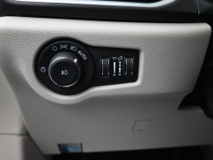 Used 2024  Chrysler Pacifica Touring L FWD at Landmark Auto Credit Center near springfield&comma; IL
