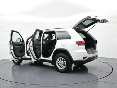 Used 2020  Jeep Grand Cherokee Laredo 4x4 at Landmark Auto Credit Center near springfield&comma; IL