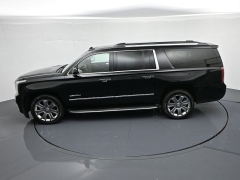 Used 2016  GMC Yukon XL 4d SUV 4WD Denali at Landmark Auto Credit Center near springfield&comma; IL