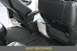 Used 2024  Chrysler Pacifica Touring L FWD at Landmark Auto Credit Center near springfield&comma; IL