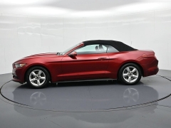 Used 2017  Ford Mustang 2d Convertible V6 at Landmark Auto Credit Center near springfield&comma; IL