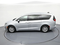 Used 2023  Chrysler Voyager LX FWD at Landmark Auto Credit Center near springfield&comma; IL