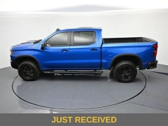 Used 2022  Chevrolet Silverado 1500 4WD Crew Cab 147" ZR2 at Landmark Auto Credit Center near springfield&comma; IL