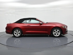 Used 2017  Ford Mustang 2d Convertible V6 at Landmark Auto Credit Center near springfield&comma; IL