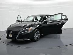Used 2024  Nissan Altima 2&period;5 SV Sedan at Landmark Auto Credit Center near springfield&comma; IL